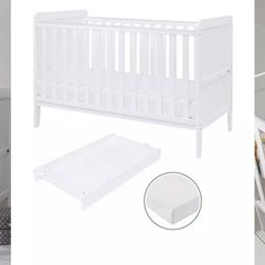 White baby cot