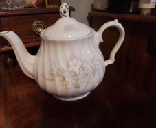 Sadler teapot