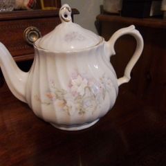 Sadler teapot