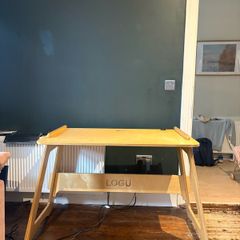 Logu desk
