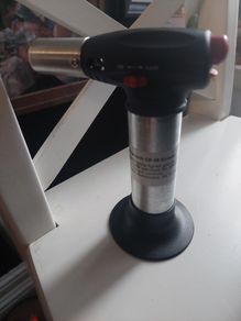 Refillable cooking torch