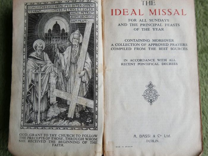 Vintage The Small Roman Missal: 1936, Regina Press, Latin and English, Catholic Liturgical Prayer Book, Pre-Vatican II