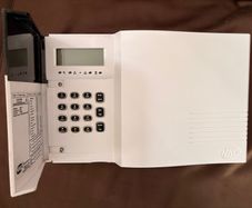 HKC Quantum 70 Wireless Alarm System + 3 PIRs, 2 Fobs & Manuals (Engineer Code Included)