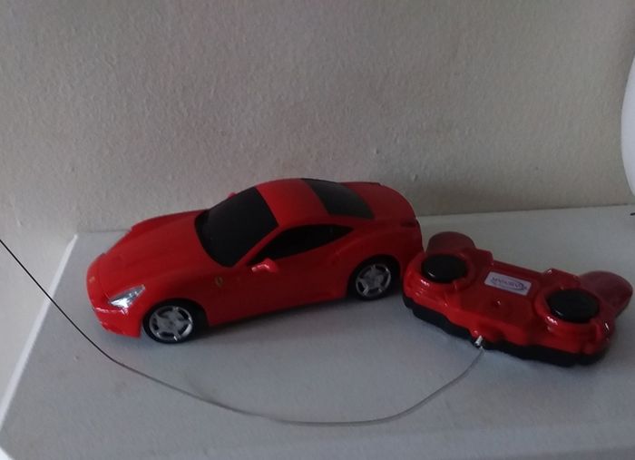 Rastar : Ferrari California - Remote Control Car