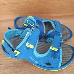boy's sandals. UK13. EU 31.5