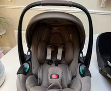 Maxi Cosi car seat