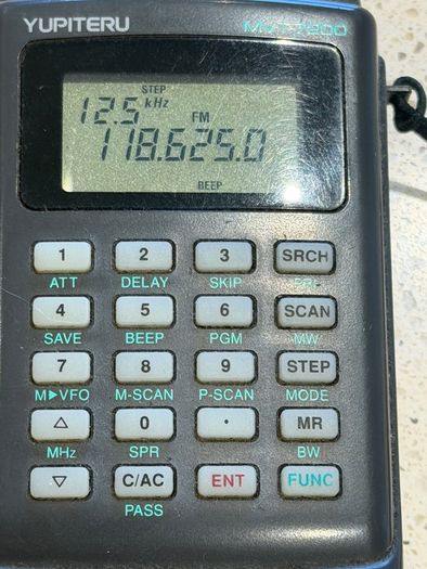 Yupiteru MVT-7200 Multi-band Reveiver scanner