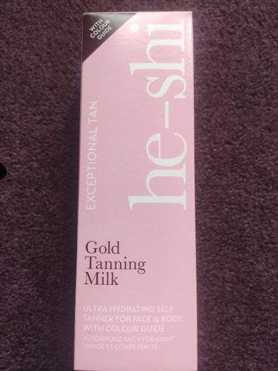 Tanning milk for Face and Body with natural moisturizing ingredients