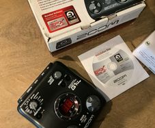 Zoom G1u (Usb) Guitar Multi-Effects Pedal box