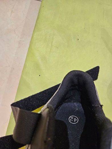 cycling shoes