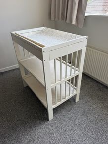 baby changing unit