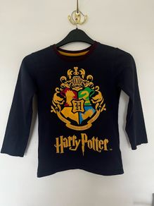 Harry Potter Hogwarts Crest long sleeve T-shirt age 6-7