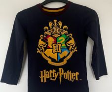 Harry Potter Hogwarts Crest long sleeve T-shirt age 6-7