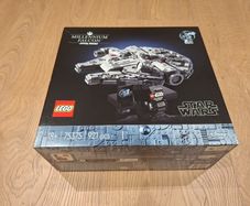 Lego Millenium Falcon 25 years set