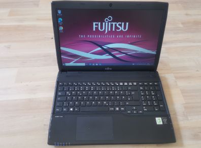 Fujitsu A514 Laptop