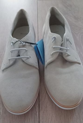 NEW Shoes 5/38
