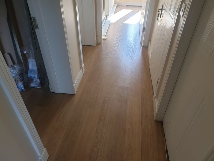 Laminate flooring service