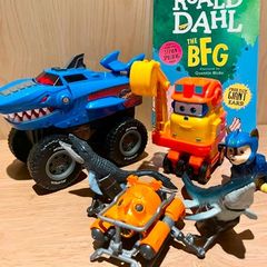 Super Wheels Shark Chomper - Brand New Bundle