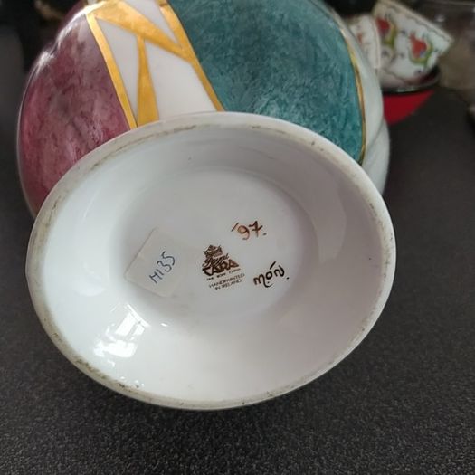 Royal Tara, Fine Bone China Vase