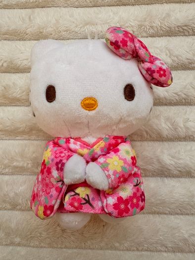 Hello Kitty Sanio Sakura Kimono  pink floral  Mini approx. 14 cm. Used please see photos