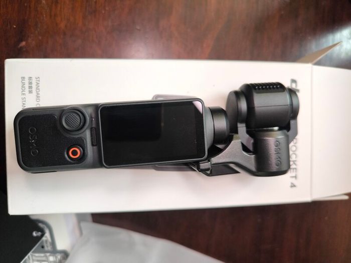 DJI osmo Pocket 4