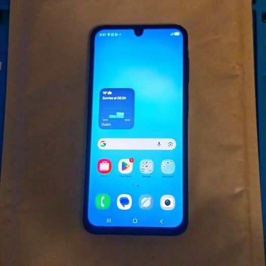 Samsung Galaxy A17 - 128GB - Black - Dual SIM - Defect - Works