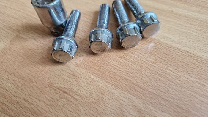Mercedes Wheels secret bolts