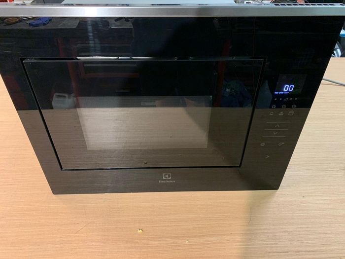 Microwave, grill and oven