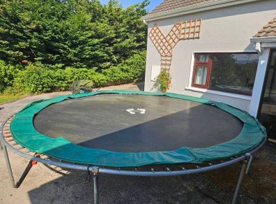 14 ft trampoline
