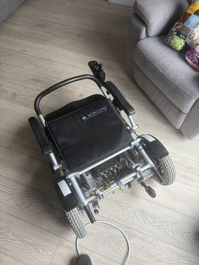 Electric Wheelchair