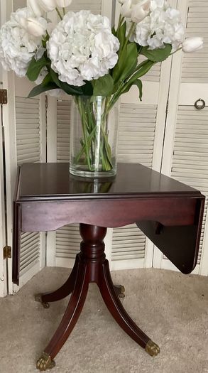 Antique mahogany drop leaf Pembroke table