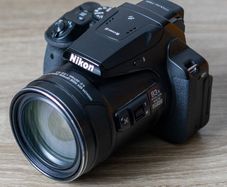 Nikon COOLPIX P900 16MP Bridge Camera 83x Optical Zoom 24-2000mm Wildlife Photography Wi-Fi EVF Full HD 1080p Video