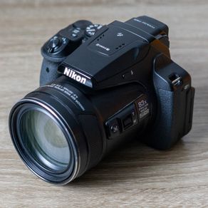 Nikon COOLPIX P900 16MP Bridge Camera 83x Optical Zoom 24-2000mm Wildlife Photography Wi-Fi EVF Full HD 1080p Video