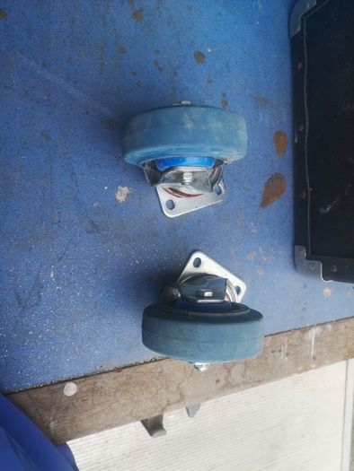 2 good size castors 10 each