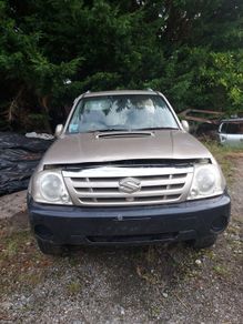 Suzuki grand vitara xl7 for breaking
