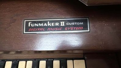 Wurlitzer Funmaker II Organ, 1970s, Working