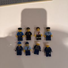 lego police minifigures x 8
