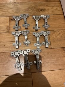 cabinet hinges