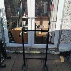 Pull up and tricep dips rack.
