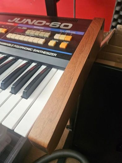 Roland Juno 60