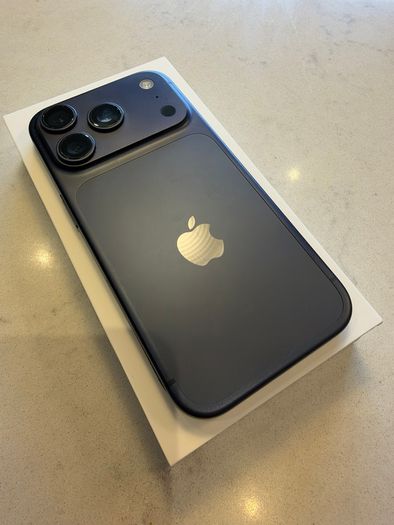 Apple iPhone 17 Pro 1TB - Applecare+ - 97% Batt