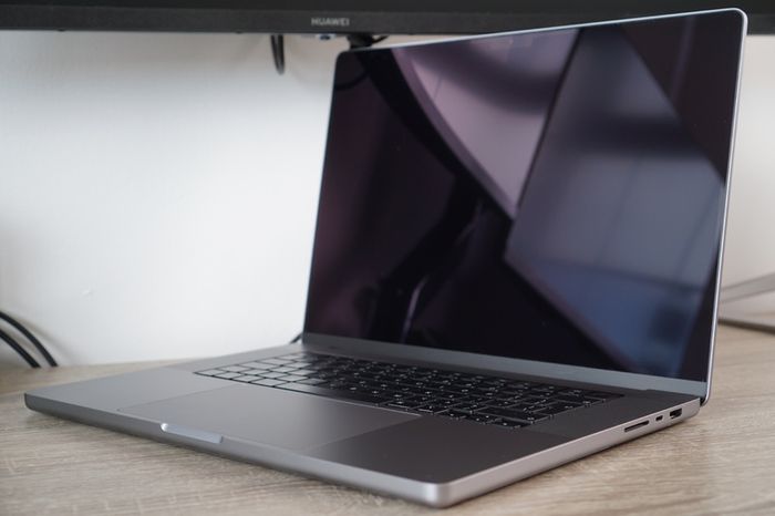 MacBook Pro 16" 2021 M1 Pro | 16GB | 512GB