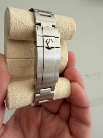 Rolex Explorer ref. 124270 full set