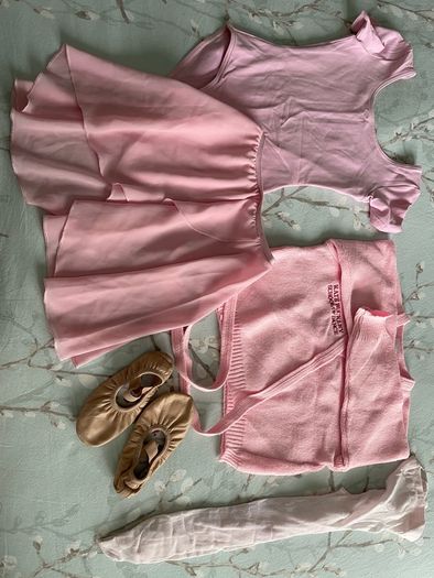 Ballet outfit ages 2-4 years