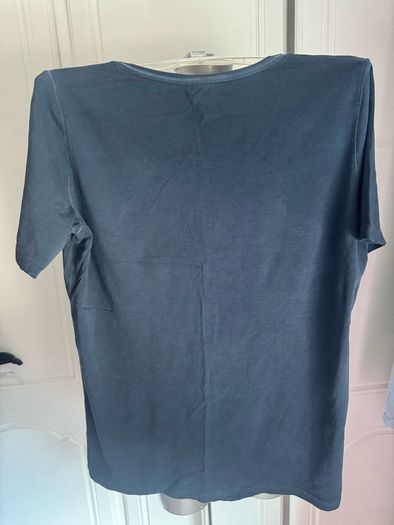 Leara Fashion stretchy navy blue top size UK16 EU44 Postage included