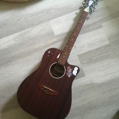 Electro Acoustic Guitar