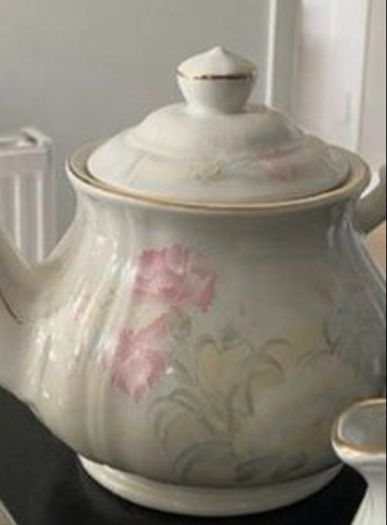 Reduced Sadler Vintage English three piece set matching teapot sugar bowl and jug