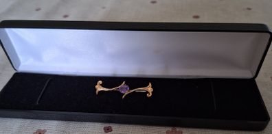 9ct gold brooch