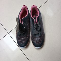 Dunnes Ultra Light Trainers. S..8   B.N.W.T