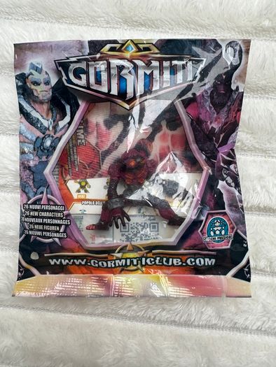 Gormiti Nature Unleashed Fume 2012 approx., 4 cm. Pack is damaged Please see pictures